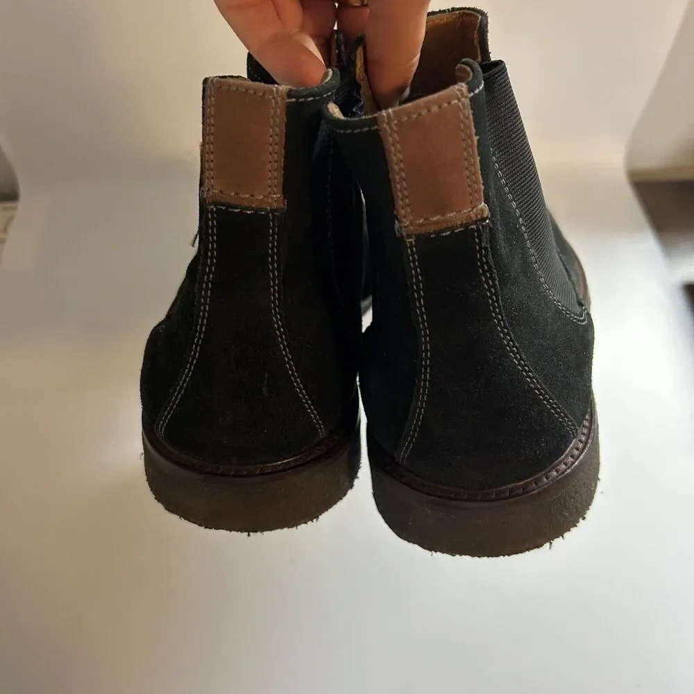 Johnston & Murphy Mens Barett Round Toe Chelsea Boot Size 10M Black Suede